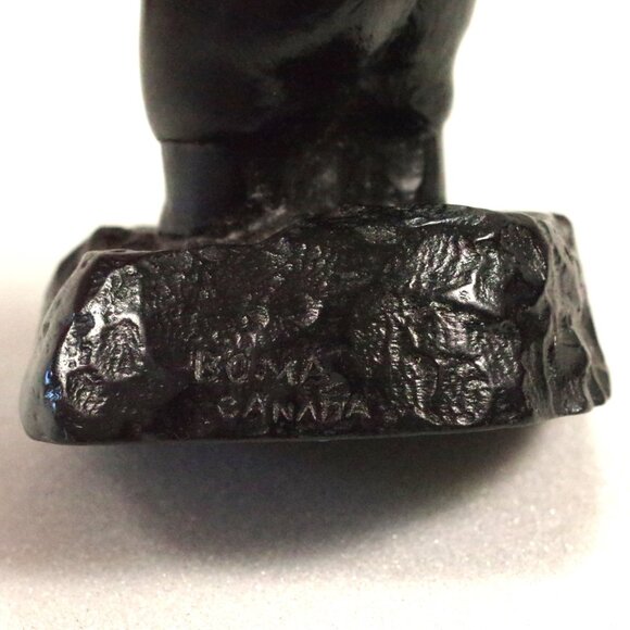 Vintage BOMA Inuit Seal Hunter with Seal Figurine, Vancouver Canada Indigenous - Picture 4 of 6